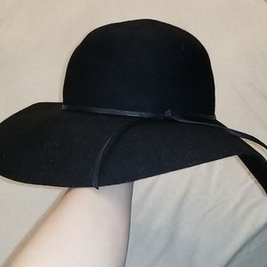 Floppy black hat